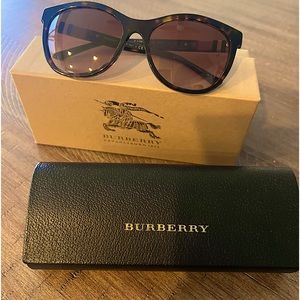 Burberry Sunglasses for women